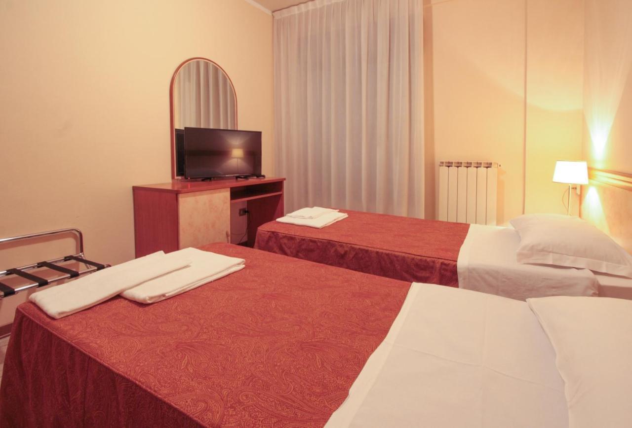 Hotel Rose&Crown Correggio Zewnętrze zdjęcie